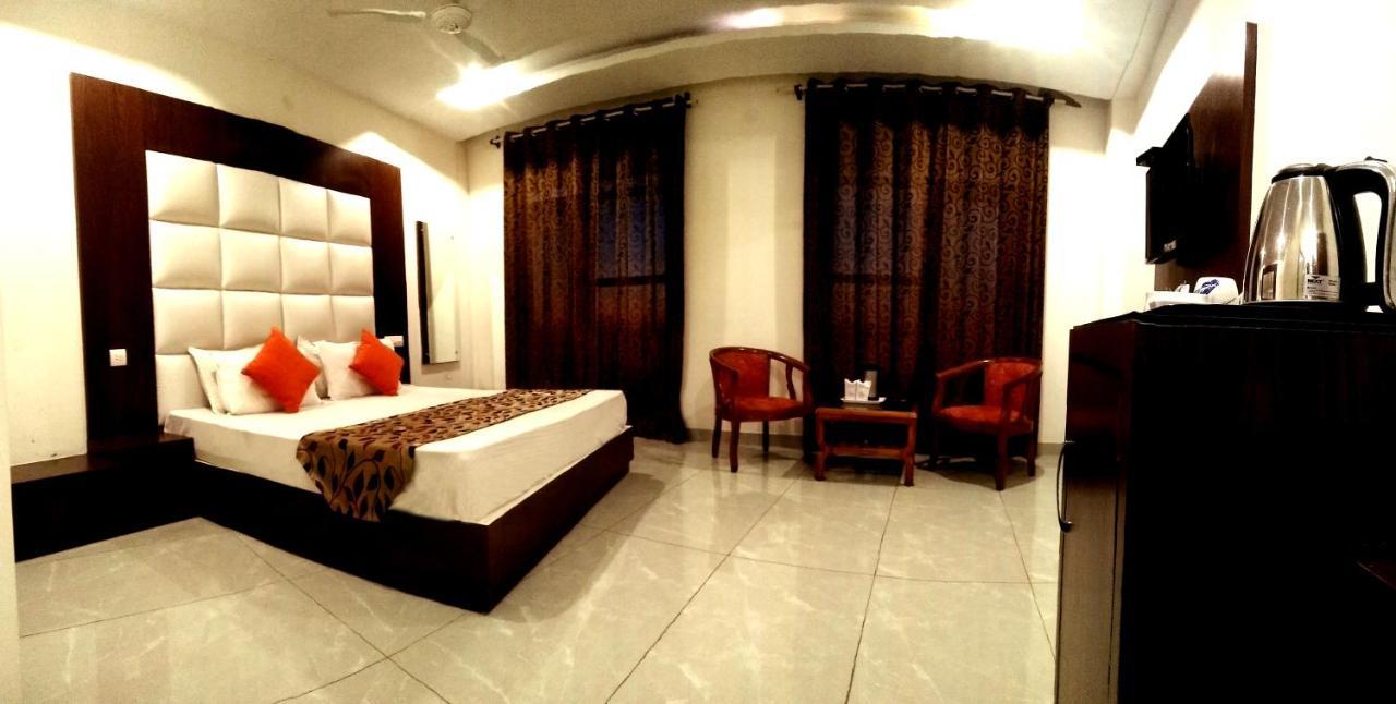 Hotel Vatika - The Riverside Resort Dharamsala Exteriér fotografie